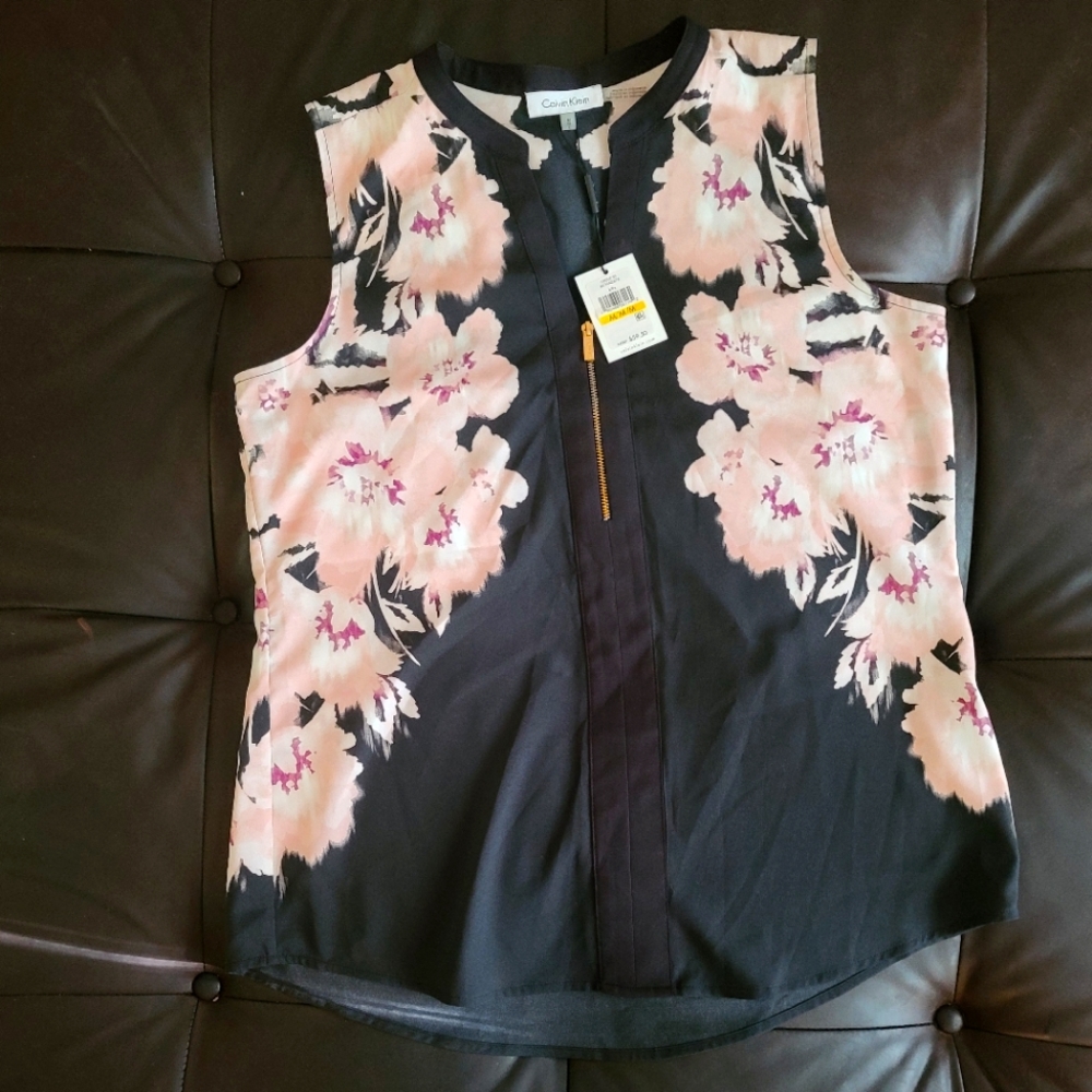 NWT Calvin Klein top